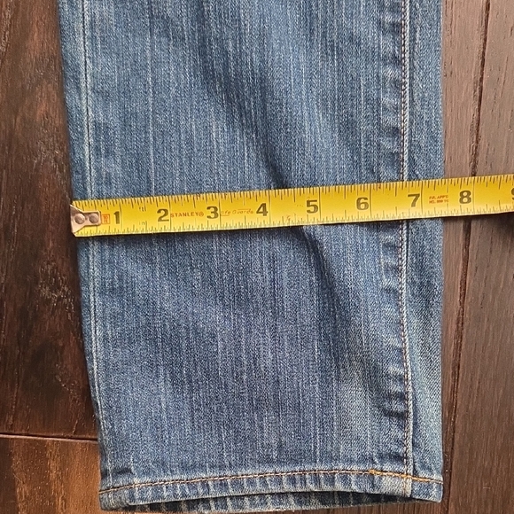 New York & Company Classic Blue Jeans - Picture 10 of 13